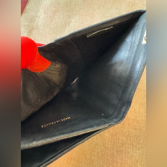 CHANEL CC Logo Leather Bifold Wallet/ - Picture 10 of 16